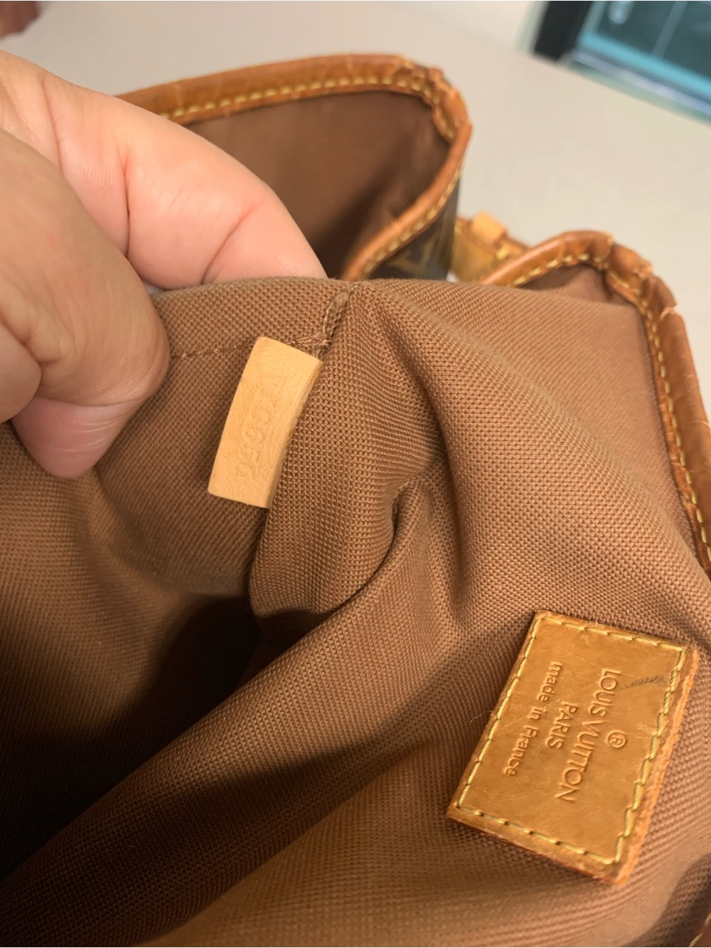 Louis Vuitton Brown Batignolles Vertical MI0056 - Picture 4 of 9